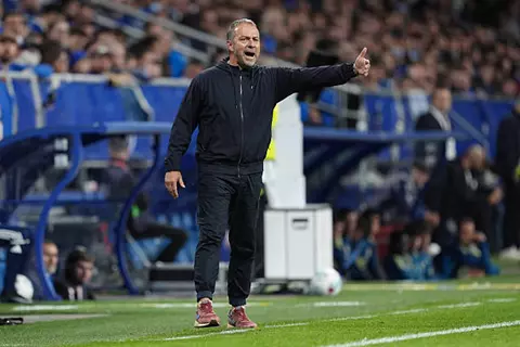 بعد ريمونتادا أوفييدو.. فليك يحقق رقمًا جديدًا مع برشلونة